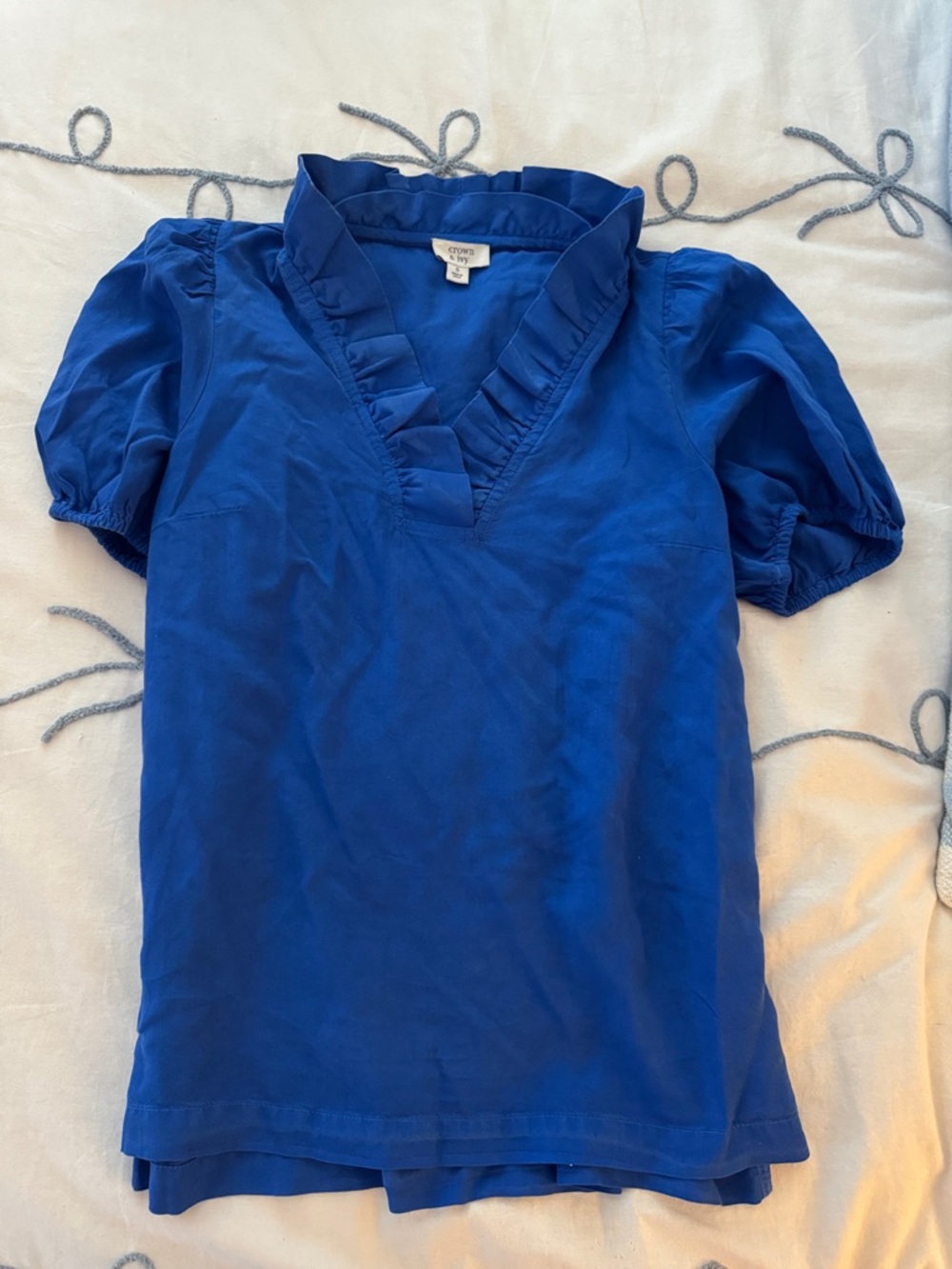crown & ivy Royal Blue Ruffle V-Neck Puff Sleeve Top